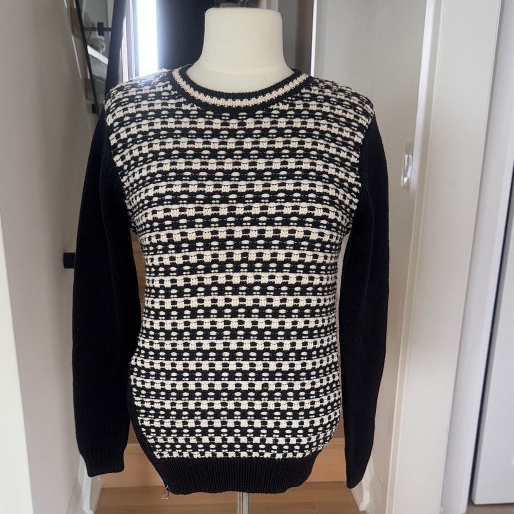 ARITZIA Wilfred Black & Cream Checkered Merino Wool Sweater – XXS